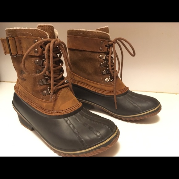 [SOLD] Sorel Winter Fancy Lace II Boots Sz 7.5 - Picture 2 of 6